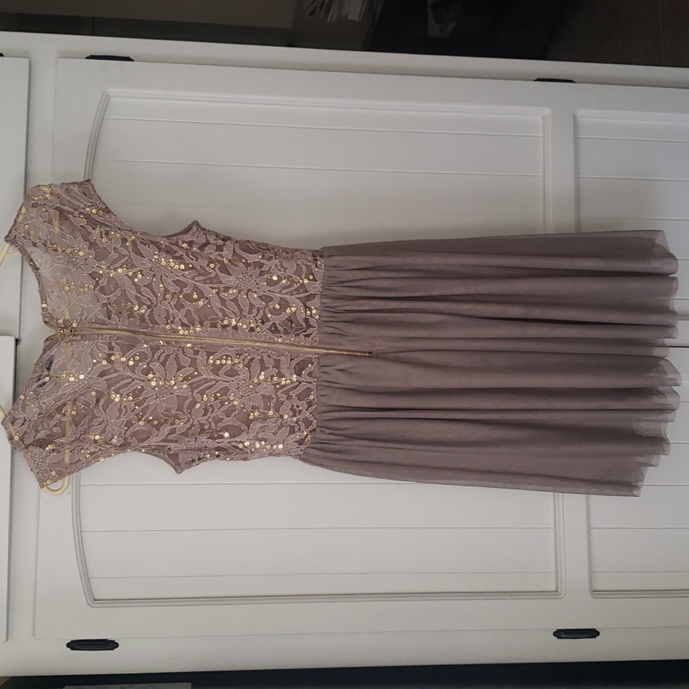 Dress - Picture 2 of 5